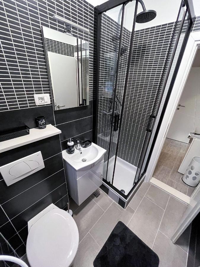 Apartments T&T Трогир Екстериор снимка