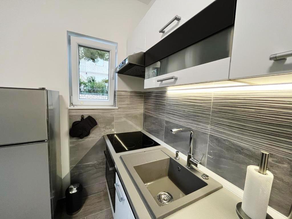 Apartments T&T Трогир Екстериор снимка