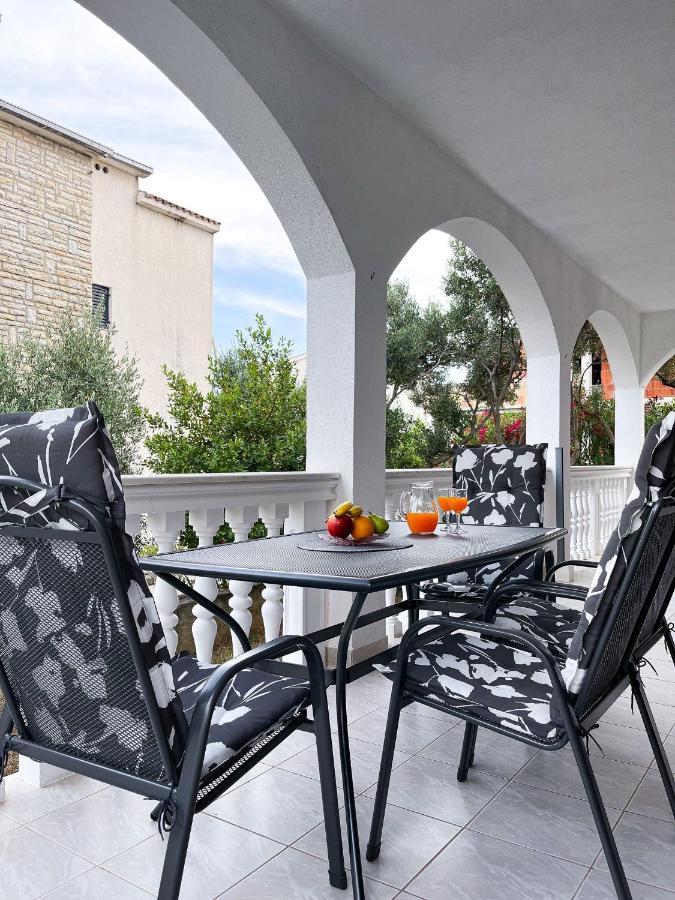 Apartments T&T Трогир Екстериор снимка