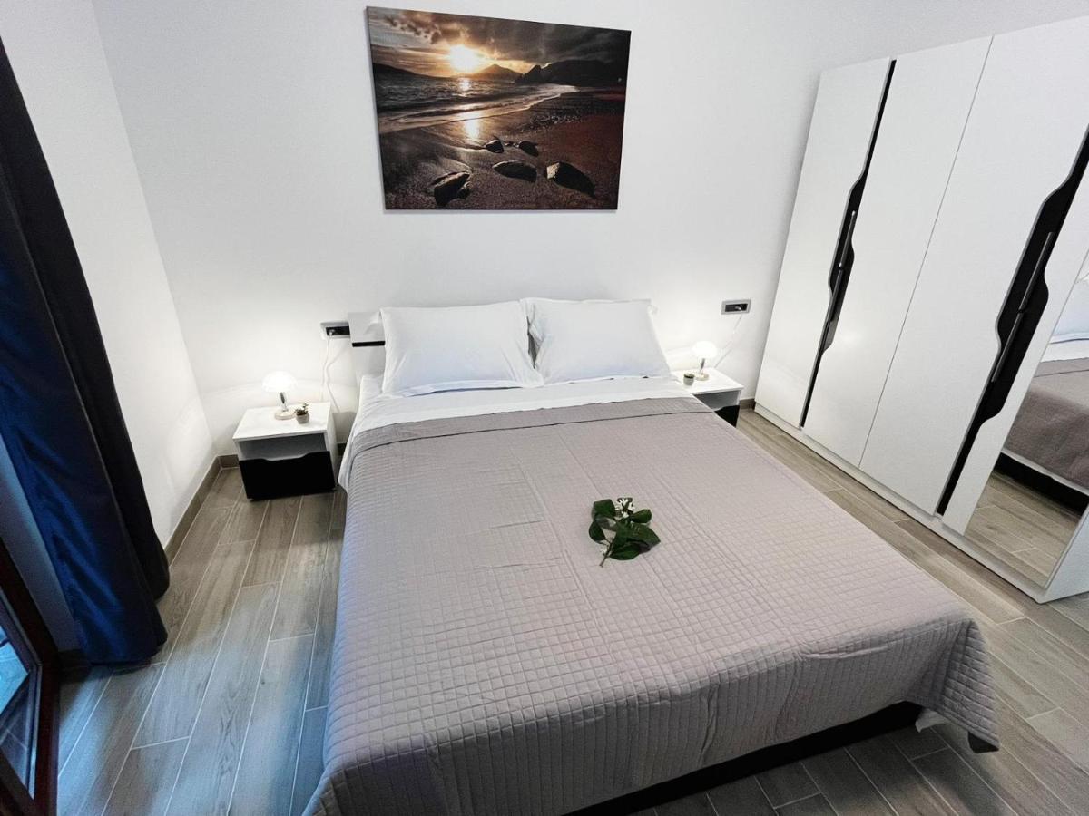 Apartments T&T Трогир Екстериор снимка